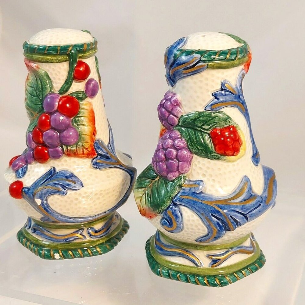 Fitz & Floyd Autumn Bounty Harvest SALT/PEPPER SHAKERS grapes berries 4"tall